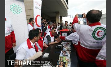 سیل مهربانی در سینما آزادی 18