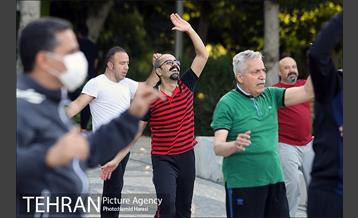 ورزش همگانی در پارک لاله 13