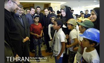 ‪ بازدید دکتر قالیباف از نمایشگاه برج میلاد و دیدار با کودکان کار‬ 1