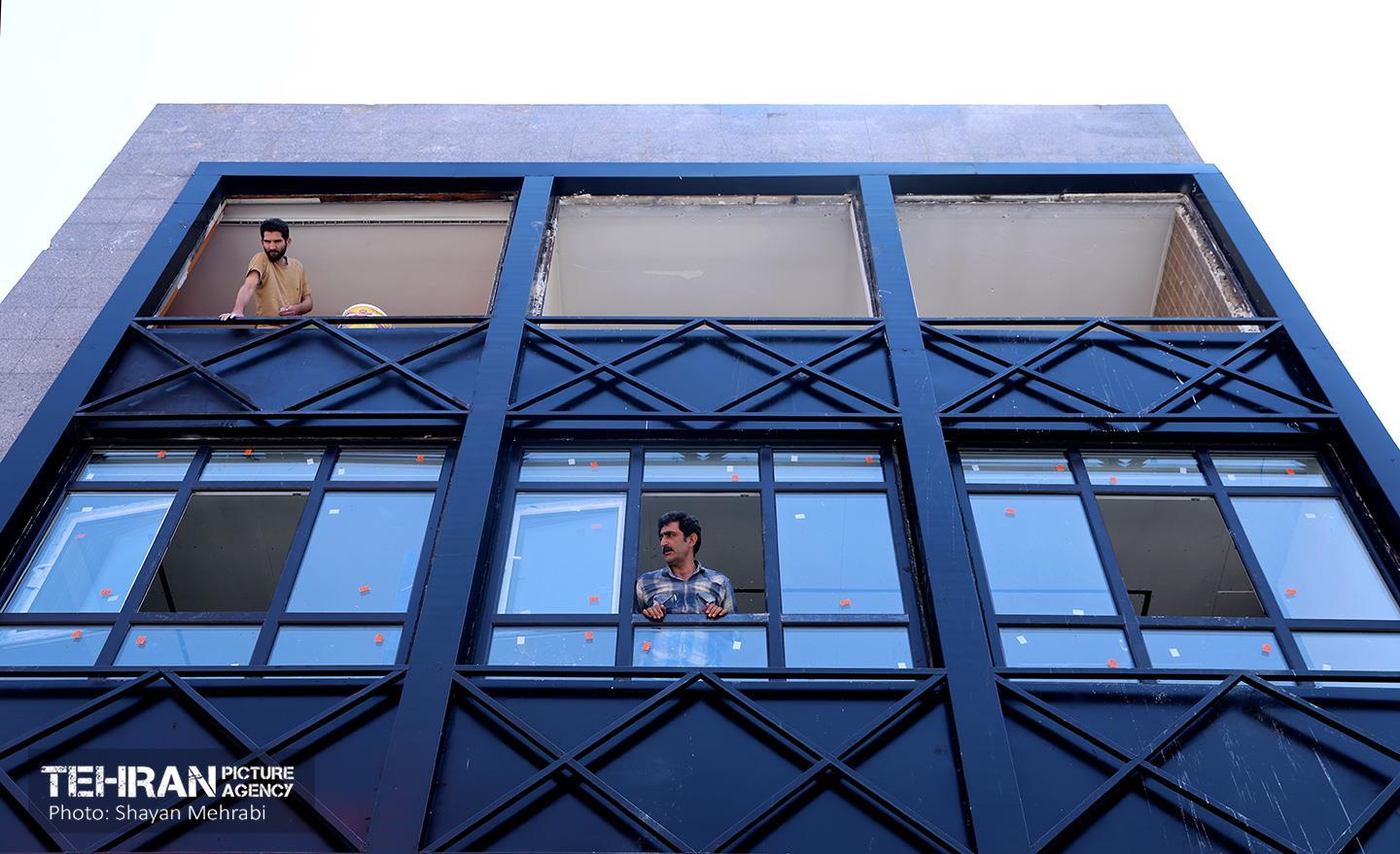 بازدید اصحاب رسانه از بازسازی ساختمان‌های آسیب‌دیده جنگ 12 روزه 1