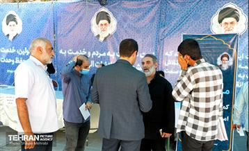 میز خدمت شهرداری تهران در نماز جمعه 47