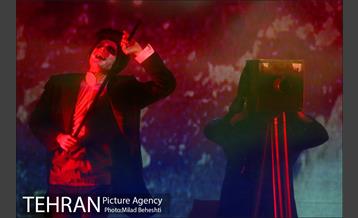 نمایش بیست هزار فرسنگ زیر دریا‎ 16