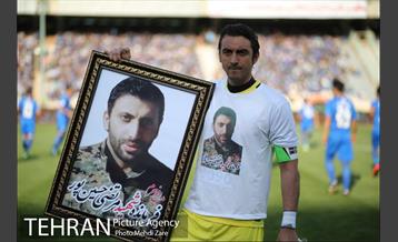 دیدار تیم‌های فوتبال استقلال و پدیده 6