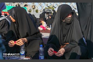 آیین آماده سازی دست سازه های نمدی برای کودکان اربعینی  13