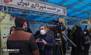 نمازگزاران جمعه پای «میز خدمت شهرداری تهران» 17