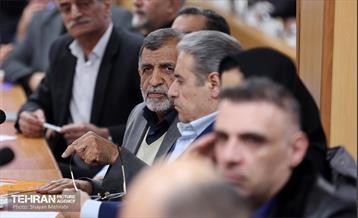 نشست هم‌اندیشی هیئت رئیسه اتاق اصناف تهران، روسای اتحادیه‌های صنفی تهران و هیئت امناء بازار تهران با شهردار تهران 44