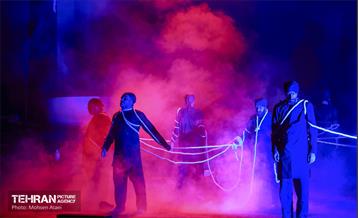 نوانمایش‌ هامان در برج‌ میلاد تهران 31