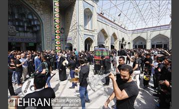 حضور شهردار در بین عزاداران امام حسین(ع)در حرم حضرت عبدالعظیم حسنی 23