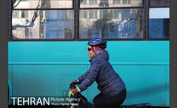 دوچرخه سواری در منطقه 6 به مناسبت هوای پاک 7