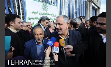 آیین کاشت 40 اصله درخت، به مناسبت چهلمین سالگرد انقلاب اسلامی باحضور شهردار تهران 33