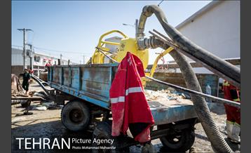 عملیات تخلیه آب از منازل مسکونی گمیشان 10