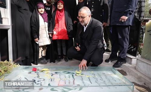 هفتمین سالگرد شهدای آتش‌نشان حادثه پلاسکو 9