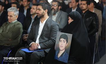 آیین افتتاح بسته شرکت ساماندهی مشاغل 10