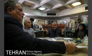 بازدید احمد مسجدجامعی از دست اندرکاران تهیه دائره المعارف تهران 5