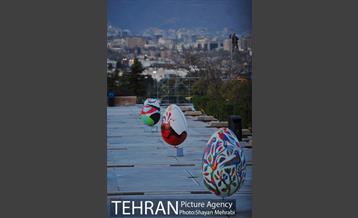 برج میلاد میزبان لاله های بهاری و تخم مرغ های رنگی 33