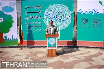 آیین درختکاری در منطقه فرهنگی و گردشگری عباس آباد  3