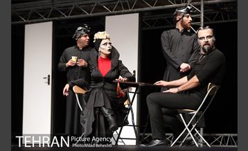 نمایش هملت‎ 18