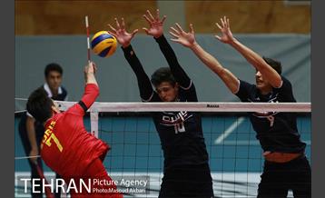 دیدار تیم های والیبال پارسه تهران و عمران ساری
