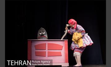 نمایش «شب اسرارآمیز»‎ 14