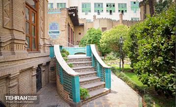 خانه مقدم 71