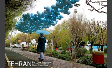 اکران هنرهای محیطی نوروزی در بلوارکشاورز 9