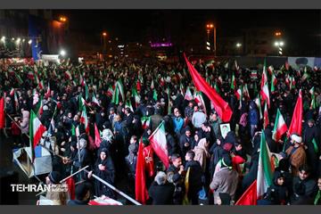 کاروان‌ موتوری و خودرویی از میدان انقلاب تا ساختمان هلال احمر تهران 45