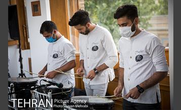 نقاره زنی میلاد امام رضا (ع) در میدان مشق 2