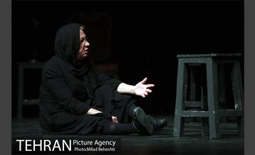 نمایشنامه خوانی کوکوی کبوتران حرم‎ 15