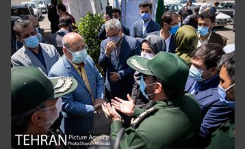 بزرگترین مرکز واکسیناسیون خودرویی کرونا در تهران 7