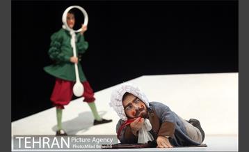 نمایش خسیس‎ 28