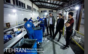 شهردار شب پوریا سوری، سرپرست مرکز ارتباطات شهرداری 10