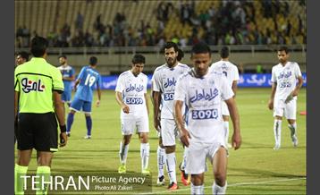 دیدار استقلال خوزستان و استقلال تهران در لیگ برتر فوتبال 25