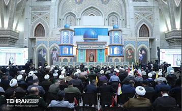 اولین همایش مسجد برقرار در حرم امام(ره) 4