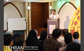 حلقه ادبی پنجره در فرهنگسرای اندیشه 21