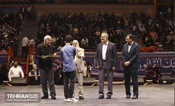 اختتامیه پنجمین جشنواره قرآنی آیه های مهربانی 12