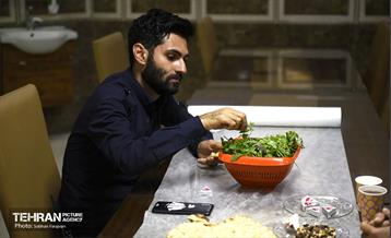 مرکز بهداشتی درمانی منطقه ۵ در لحظه افطار  27