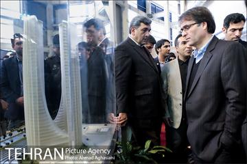بازدید دکتر حناچی از نمایشگاه ساختمان پایدار 17
