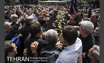 تشییع پیکر پدر شهیدان خالقی پور 13