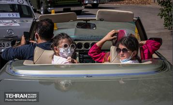 اجتماع بزرگ خودروهای کلاسیک در تور تهران دیـزین  29