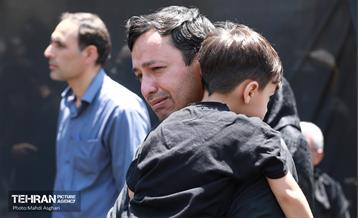 عزاداری ظهر عاشورا در میدان شهید طهرانی مقدم