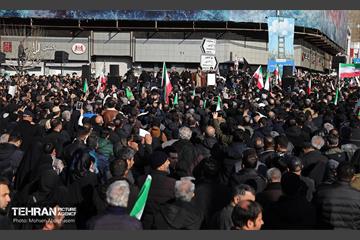 اجتماع مردم تهران در پی شهادت رهبر انقلاب - 2 71