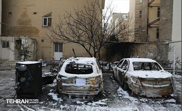 بازدید خبرنگاران رسانه‌های خارجی از تخریب اموال عمومی شهر 41