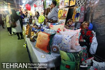 اکران خیریه انیمیشن مبارک در بازارچه رعد‎ 26