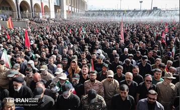 اقامه نماز بر پیکر آقای شهید ایران - 1 41