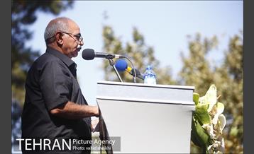 مراسم تشییع پیکر عزت الله انتظامی 14