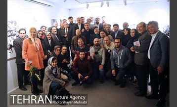 کتابگردی پیروز حناچی سرپرست شهرداری تهران در روز کتاب 38