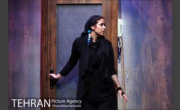 نمایش ... و چند داستان دیگر‎ 18