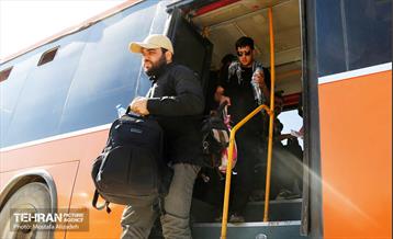 بازگشت زائران حسینی به کشور از گذرگاه مرزی خسروی 2