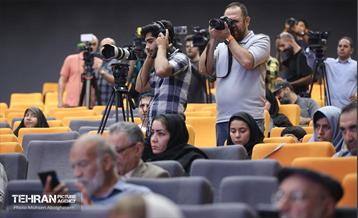 نشست خبری رویداد بین‌المللی طراحی کارتون، کاریکاتور و پوستر «هولوساید ۲۰۲۴» 37