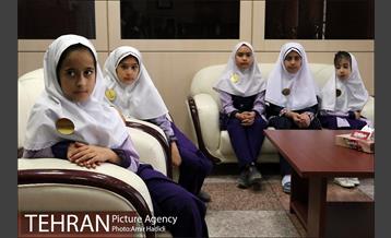 بازدید کودکان دبستانی از شهرداری منطقه 7 10